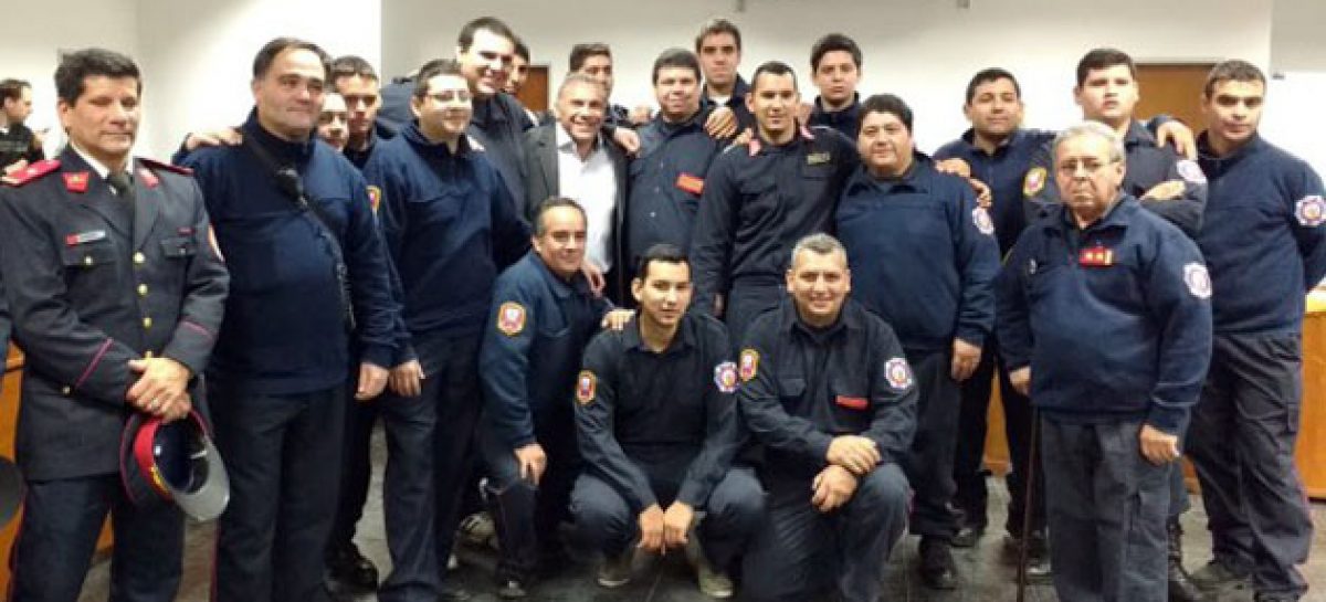 El HCD de Escobar homenajeó a los bomberos en su día