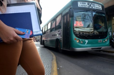 Pilar: proponen que alumnos de primarias y secundarias viajen gratis en colectivos comunales