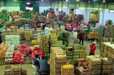 Marcha atrás con la clausura del mercado frutihortícola de la colectividad boliviana
