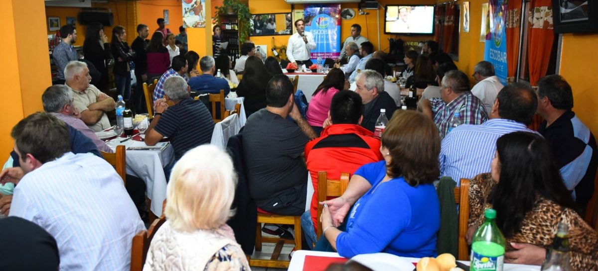 En Matheu, el intendente Ariel Sujarchuk intercambió ideas y propuestas con más de 130 comerciantes