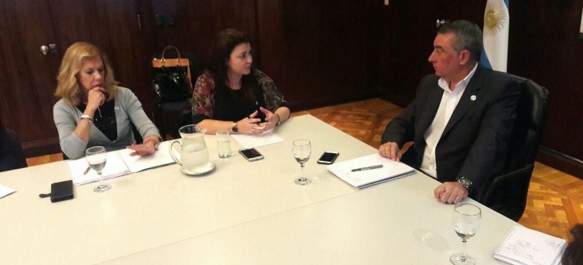 Rocío Fernández se reunió con el titular del Pami Sergio Cassinotti presentando un informe con los reclamos que surgen desde la institución a su cargo