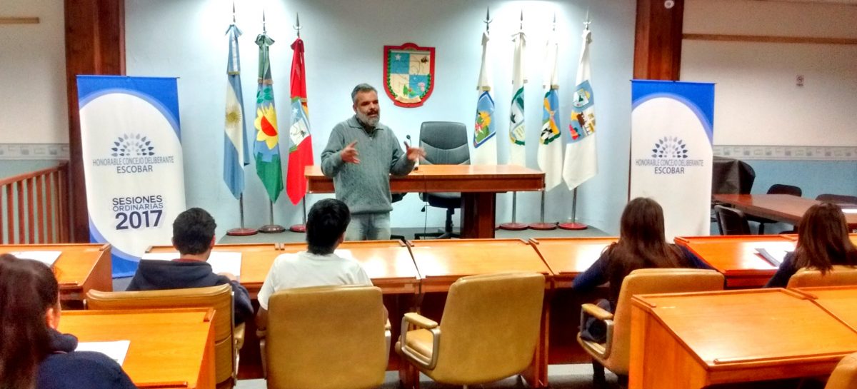 El HCD brindó una charla a alumnos del colegio Buenas Nuevas de Escobar