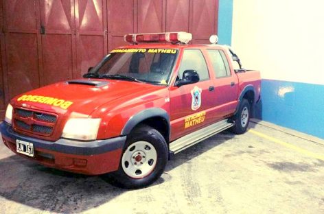 La Provincia donó dos nuevos móviles para bomberos de Escobar y uno para el cuartel de Matheu