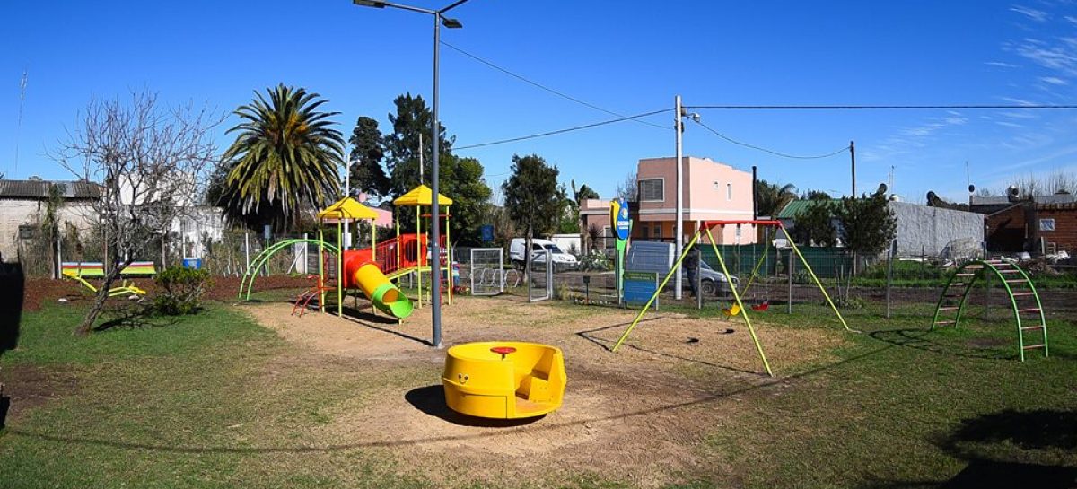 El intendente recorrió la nueva plaza Belgrano y obras de estabilizado en Loma Verde