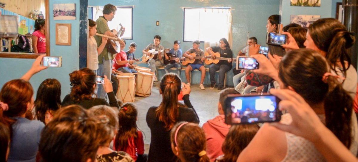 En más de 30 barrios y 11 escuelas, comienza la inscripción para el programa “Barrio es Cultura”