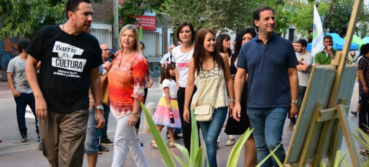 Con arte en la peatonal Yrigoyen, la Municipalidad de Escobar celebró el Día de la Mujer