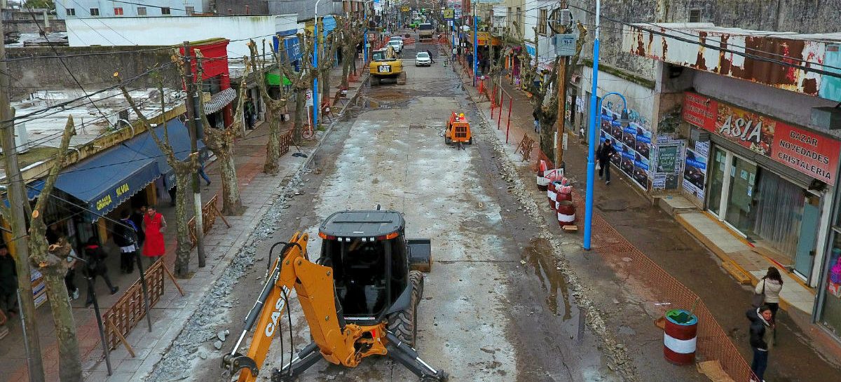 Comenzaron los trabajos municipales para remodelar la terminal de Belén y la calle comercial Rivadavia