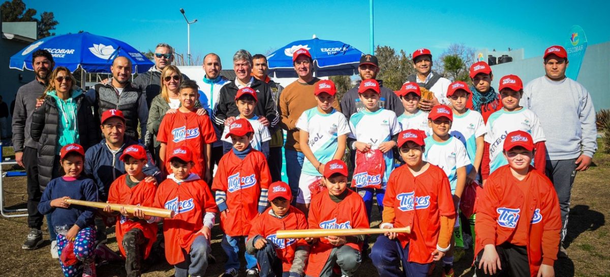 En Matheu, Ariel Sujarchuk participó de la apertura de la escuela municipal de béisbol