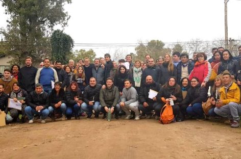 En una nueva jornada de timbreo nacional, el equipo de Cambiemos Escobar salió a recorrer la localidad de Maschwitz