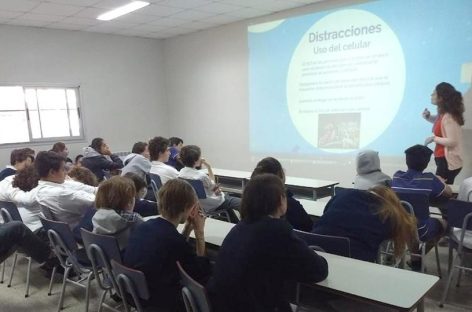 Más de 1000 alumnos de las escuelas primarias y secundarias del partido de Escobar reciben charlas de seguridad vial