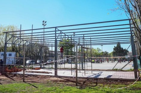 La Municipalidad de Escobar construye un gimnasio de musculación en Maquinista Savio