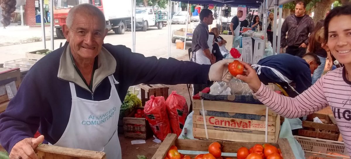 En Garín, la primera jornada de Almacén Comunitario fue un éxito de ventas