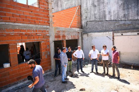 El intendente supervisó las obras del nuevo Centro Cívico de Garín y de la futura Oficina de Licencias de Conducir de Belén de Escobar