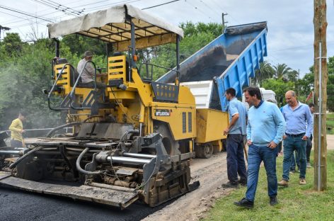 Ariel Sujarchuk recorrió obras de asfalto en Belén de Escobar e Ingeniero Maschwitz