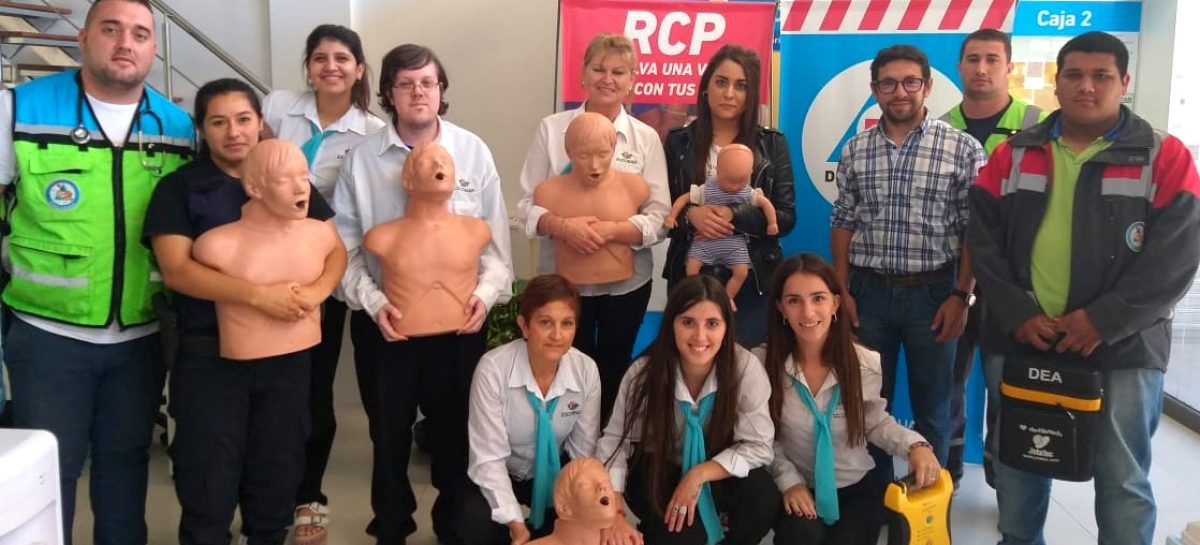 Empleados municipales de Atención al Vecino se capacitaron en RCP y Primeros Auxilios