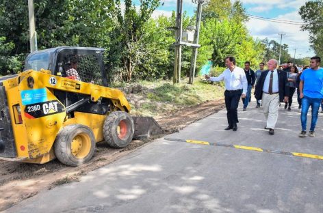 Ariel Sujarchuk supervisó obras de asfalto en Loma Verde