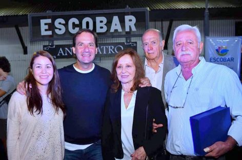 Más de 1300 vecinos participaron del gran festival de reinauguración de la Plaza de la Estación, que ahora se llama Lambertuchi en homenaje al primer intendente del partido de Escobar