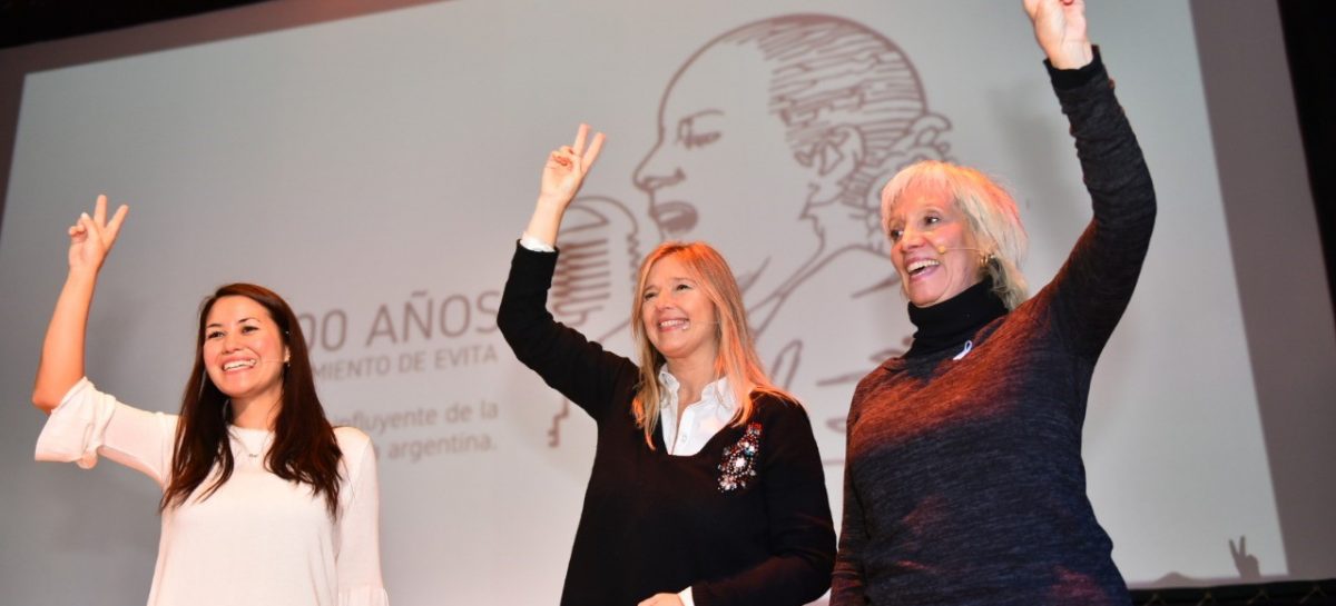 La diputada nacional Laura Russo, junto a Cristina Álvarez Rodríguez y Liliana Mazure, debatió sobre la figura de Eva Perón y presentó un ciclo de cine en su homenaje
