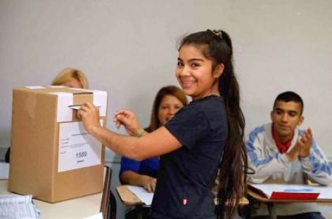 La Defensora del Pueblo de Escobar Rocío Fernández advierte sobre el  Voto Joven