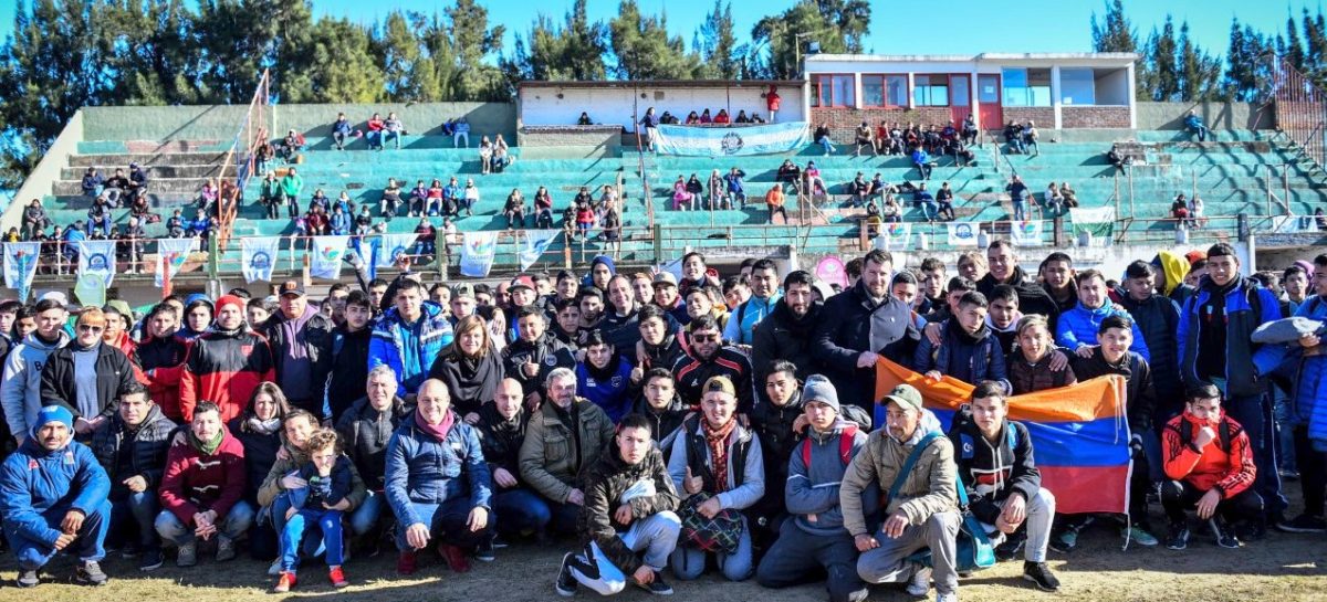 Más de 1200 jóvenes y adultos participan de los torneos de fútbol organizados por la Municipalidad