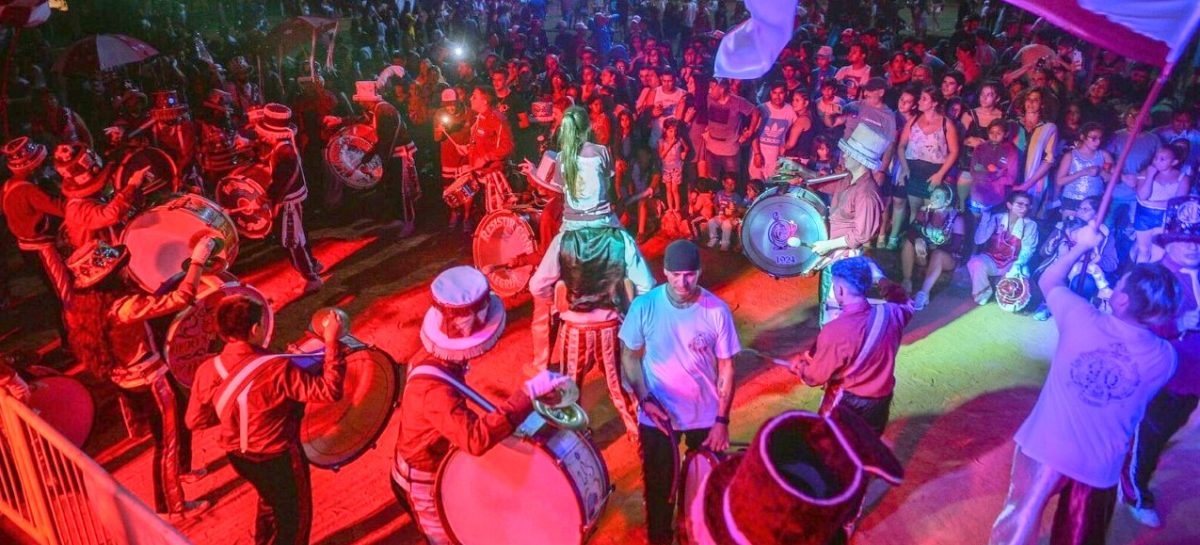 El comienzo del Carnaval de la Flor y la celebración de San Valentín en Escobar convocaron a miles de personas