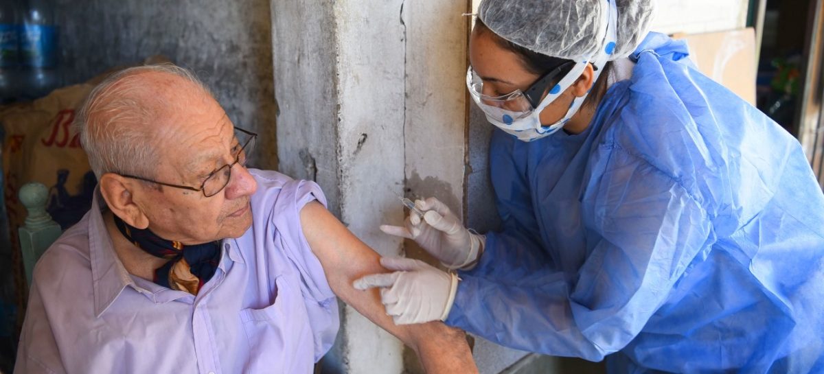 La Municipalidad de Escobar comenzó con la campaña gratuita de vacunación antigripal