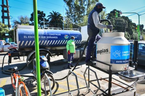 La Municipalidad instala tanques de agua comunitarios para extremar las medidas de higiene