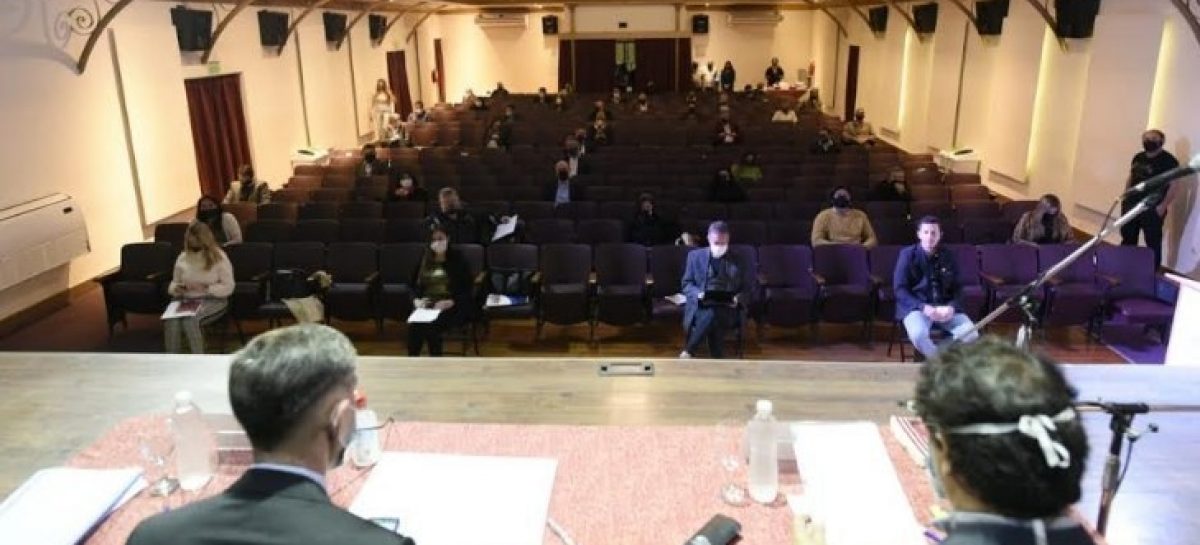 HCD de Escobar: Se realizó la Asamblea de Concejales y Mayores Contribuyentes y la sexta sesión ordinaria en el Teatro Seminari