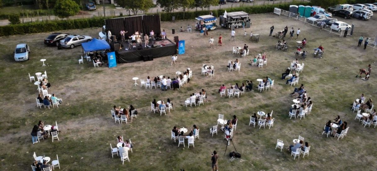 Al aire libre, comienzan los shows del Teatro Seminari Cine Italia y espectáculos culturales gratuitos en Escobar