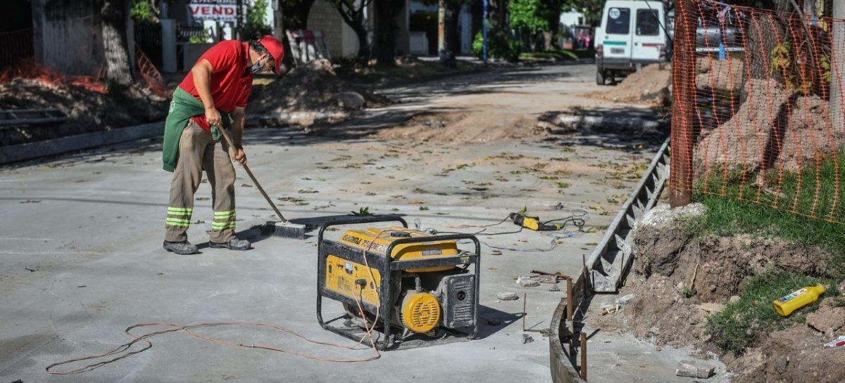 Siguen adelante las obras de estabilizado, bacheo y alumbrado en distintos puntos del partido de Escobar