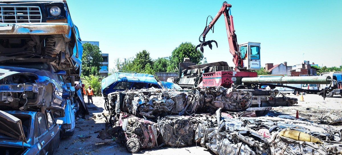 El Municipio finalizó con las tareas de compactación, descontaminación y disposición final de vehículos y chatarra abandonada