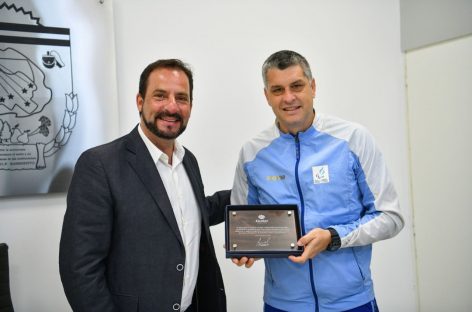 Darío Lencina, arquero de Los Murciélagos y medallista de plata en Tokio 2021, fue declarado vecino destacado del partido de Escobar