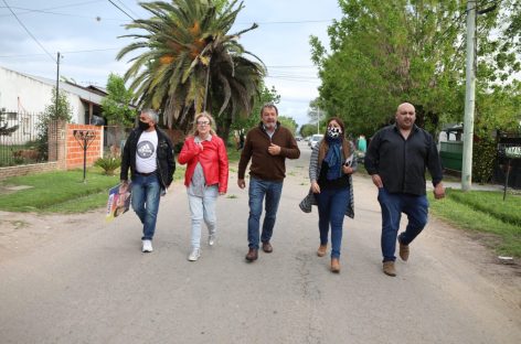 los candidatos y referentes de JUNTOS continúan con las caravanas por los barrios de Escobar