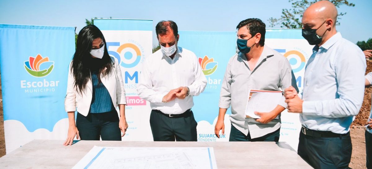Sujarchuk y Volnovich recorrieron la nueva agencia de PAMI en Garín y la construcción de 32 viviendas del programa Casa Propia-Casa Activa