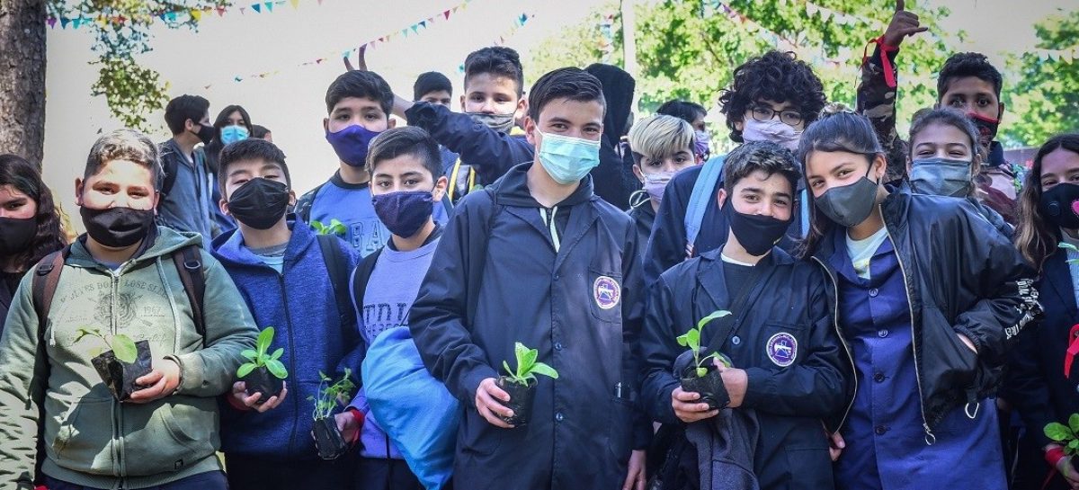 Más de 8 mil niños, niñas y adolescentes de escuelas públicas y privadas del distrito visitan la Fiesta Nacional de la Flor