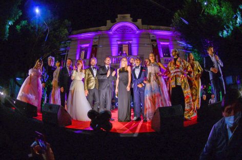 El Teatro Seminari Cine Italia de Escobar convocó a Mirtha Legrand y otras figuras de la cultura y la moda para la presentación especial del film La Casa Gucci
