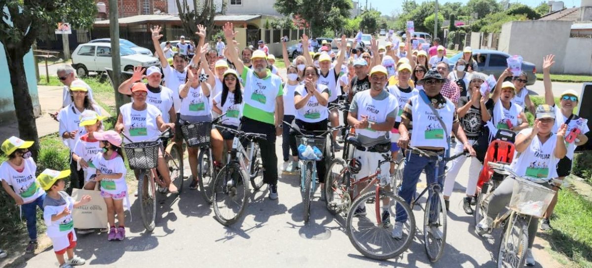 JUNTOS Escobar realizó una bicicleteada familiar en Maquinista Savio