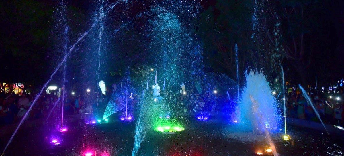 Renovaron la Plaza Belgrano de Garín con una fuente de aguas danzantes como atractivo