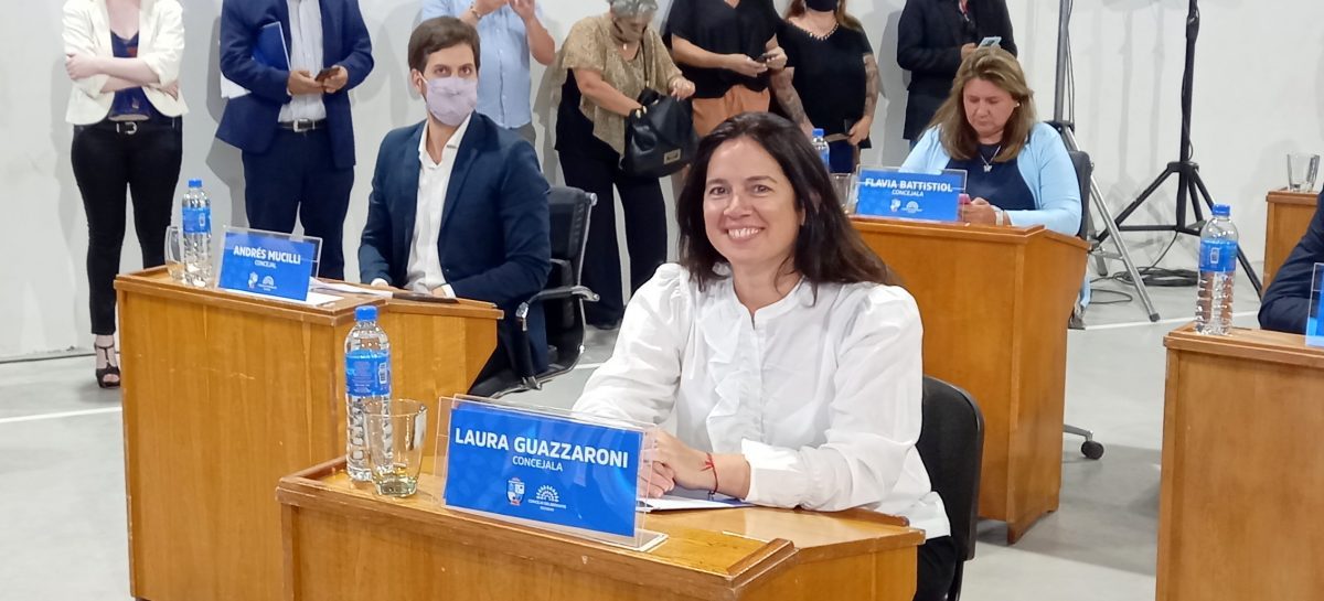 Juraron los 12 concejales electos y María Laura Guazzaroni asumió como presidenta del Honorable Concejo Deliberante