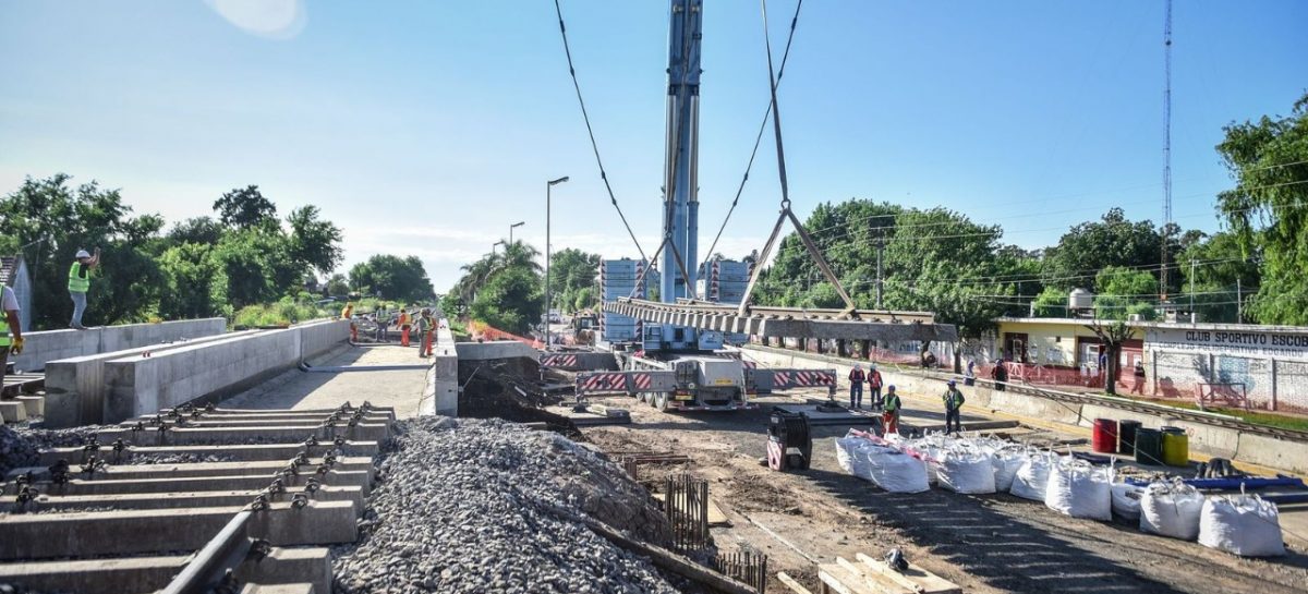 Se llevó a cabo la prueba de resistencia de la estructura ferroviaria del paso bajo nivel de la calle Pablo Podestá