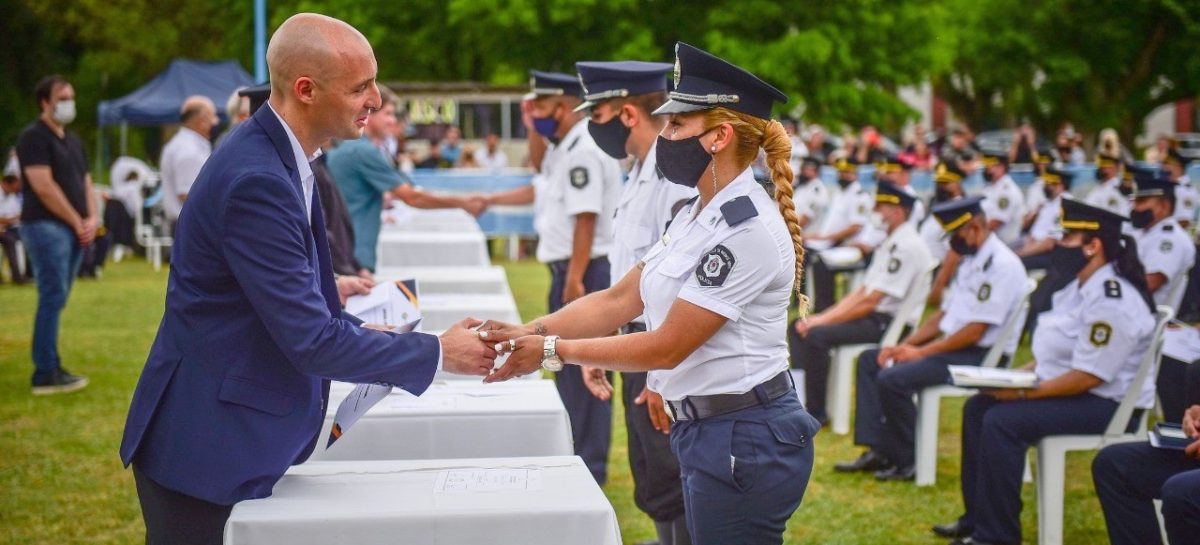 En el bicentenario de la Policía Bonaerense, distinguen a efectivos destacados por su labor