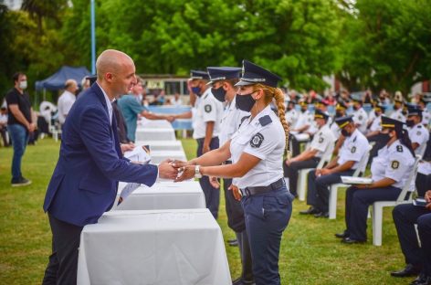 En el bicentenario de la Policía Bonaerense, distinguen a efectivos destacados por su labor