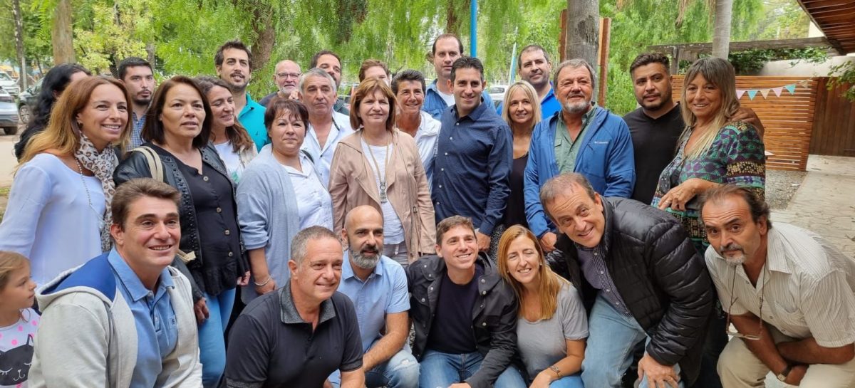 Patricia Bullrich visitó Ingeniero Maschwitz y se reunió con militantes, referentes locales y el equipo de concejales de Juntos en Escobar