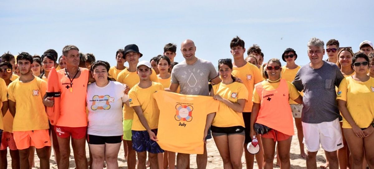 Mi Primer Viaje al Mar: Beto Ramil compartió en Villa Gesell una emotiva jornada con 400 chicos y chicas del distrito