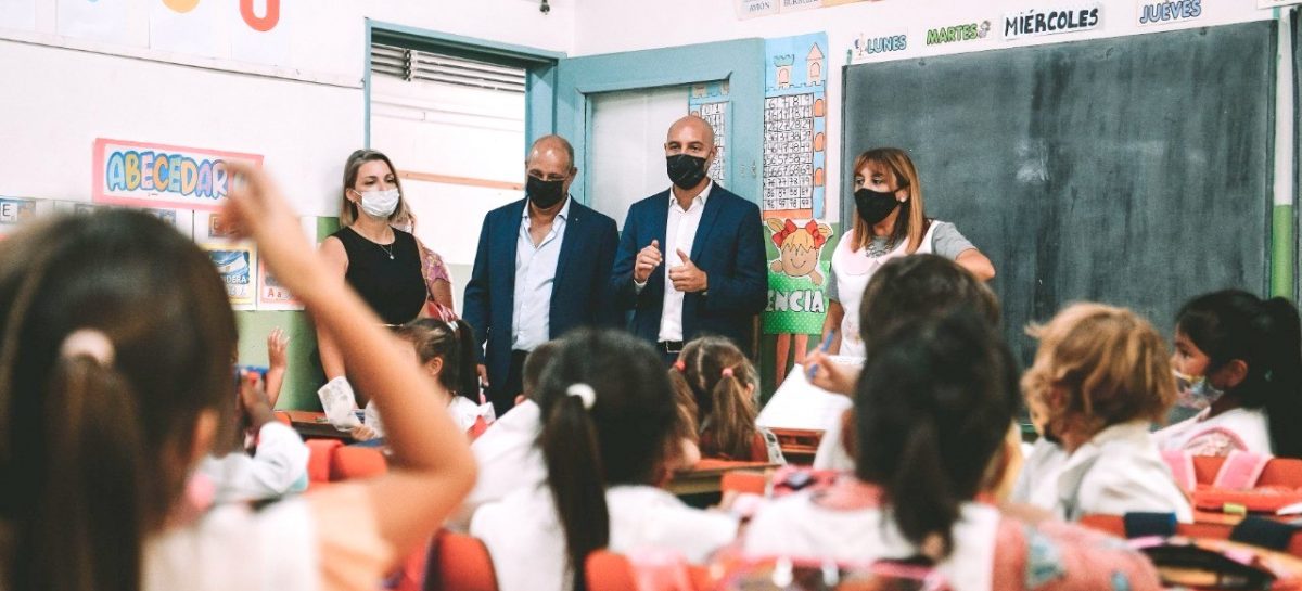 Escobar: se inauguró el ciclo lectivo 2022 en una escuela pública del barrio Lambertuchi