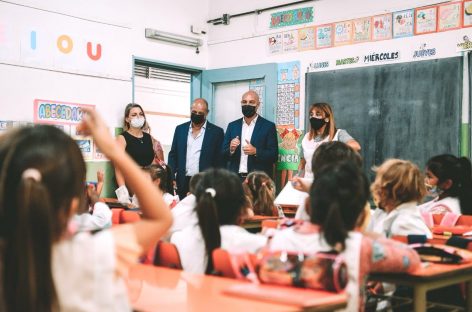 Escobar: se inauguró el ciclo lectivo 2022 en una escuela pública del barrio Lambertuchi