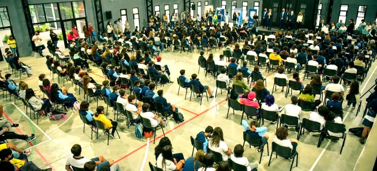 Colegio Cereijo: Beto Ramil encabezó el acto de inicio del ciclo lectivo junto a más de 380 estudiantes