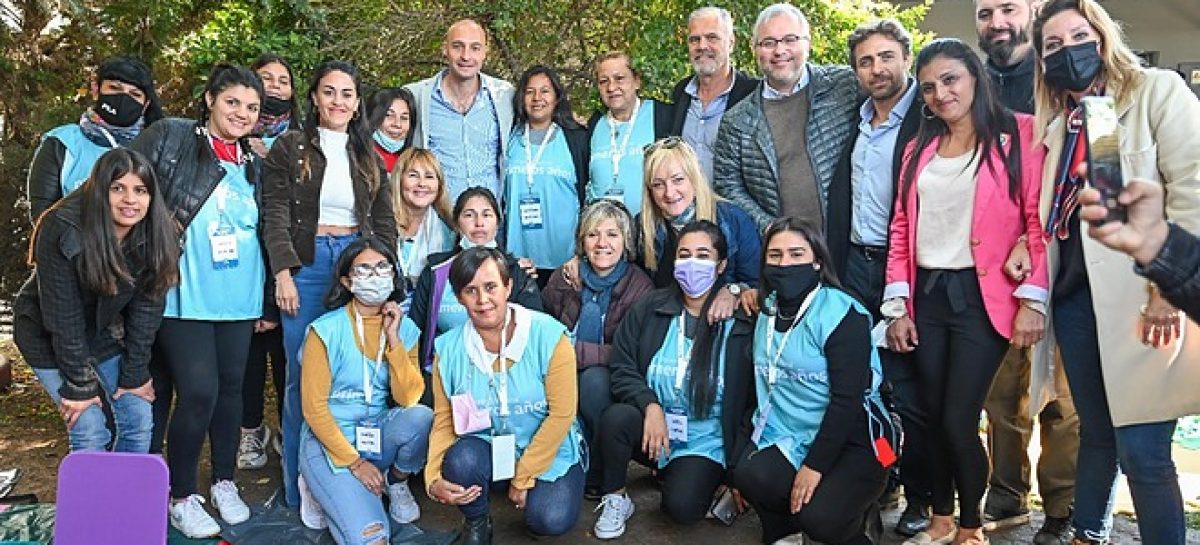Se firmaron dos convenios para la implementación de los programas “Zonas de Crianza” y “Tejiendo Redes”