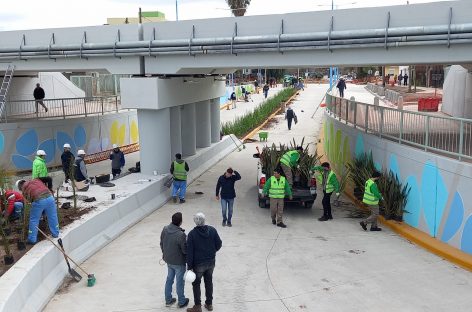 Autoridades supervisan el avance de la obra del paso bajo nivel Pablo Podestá
