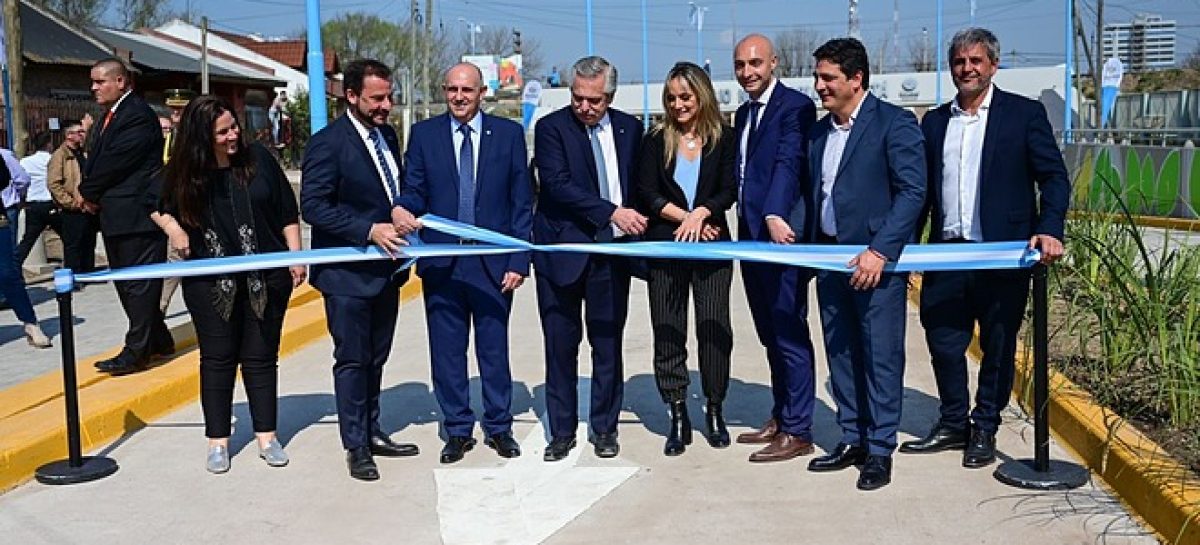 Con la presencia de Alberto Fernández se inauguró en Escobar el primer paso bajo nivel de diseño del distrito